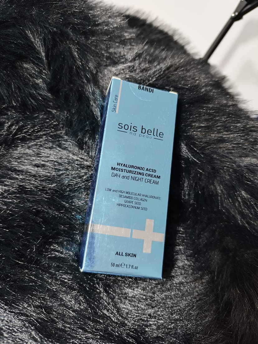 Sois Belle Hyaluronic Acid Moisturizing Cream